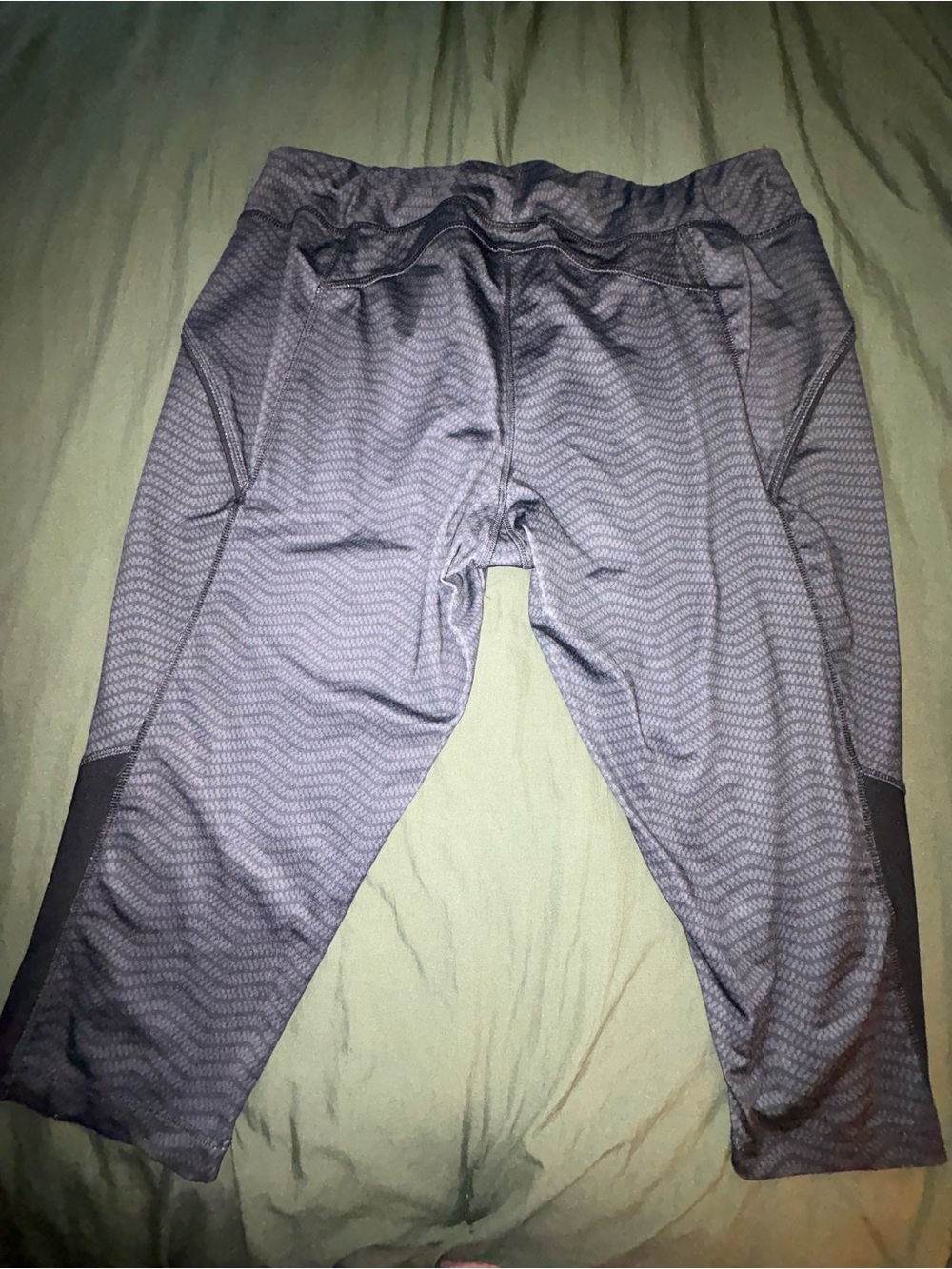 Avia Gray Chevron Capri Leggings